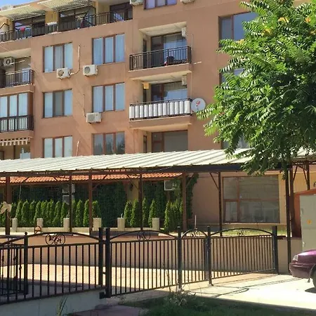 Sea & Garden Apartment- Port
